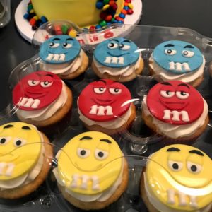 m&m cupcakes